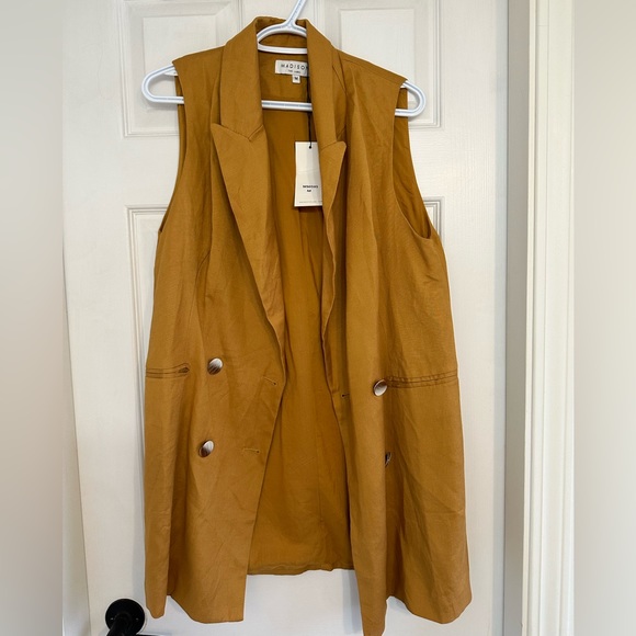 Charlotte Vest | Camel | Medium | New with Tags
Designer: Madison the Label - Picture 2 of 7